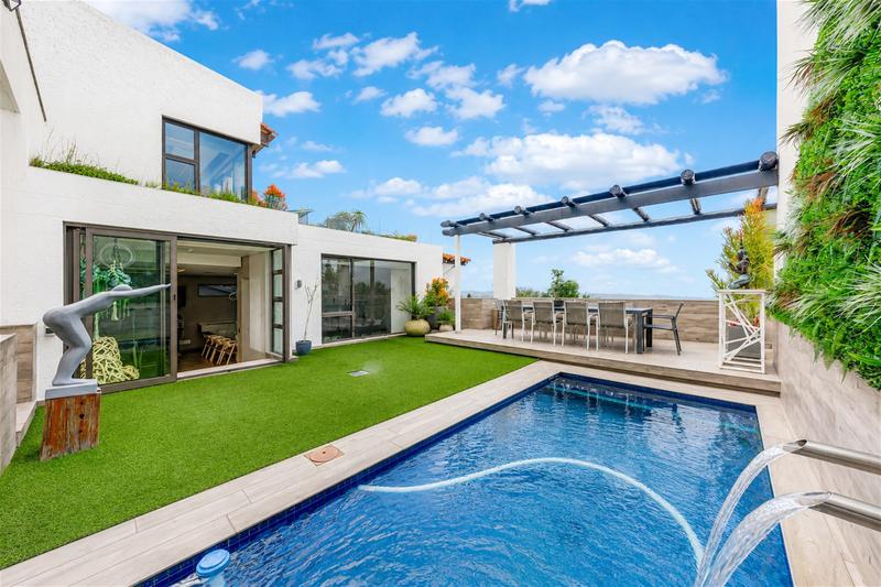 4 Bedroom Property for Sale in Senderwood Gauteng