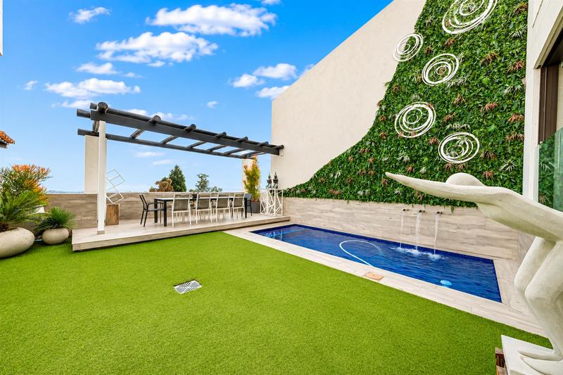 4 Bedroom Property for Sale in Senderwood Gauteng