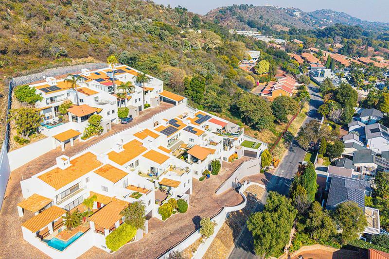 4 Bedroom Property for Sale in Senderwood Gauteng