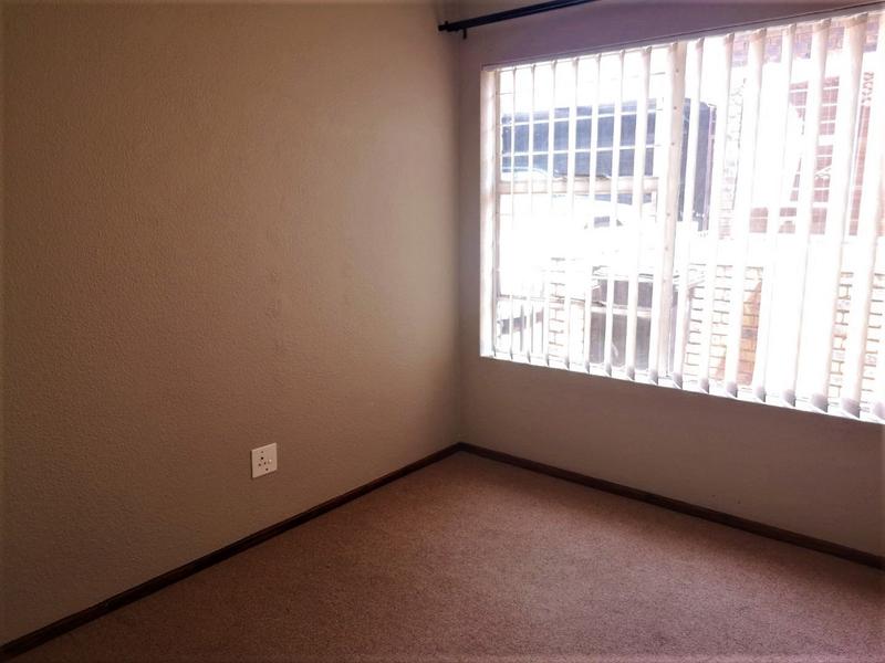 To Let 3 Bedroom Property for Rent in Weltevreden Park Gauteng