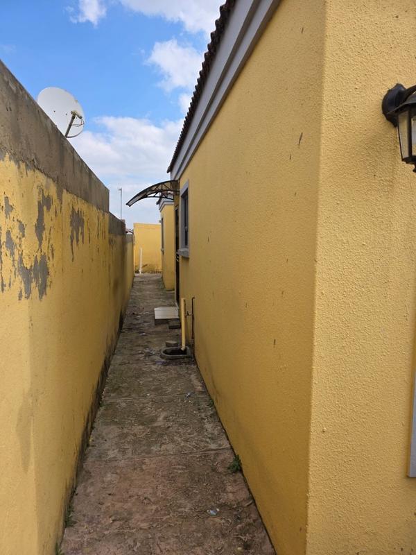 3 Bedroom Property for Sale in Birch Acres Gauteng