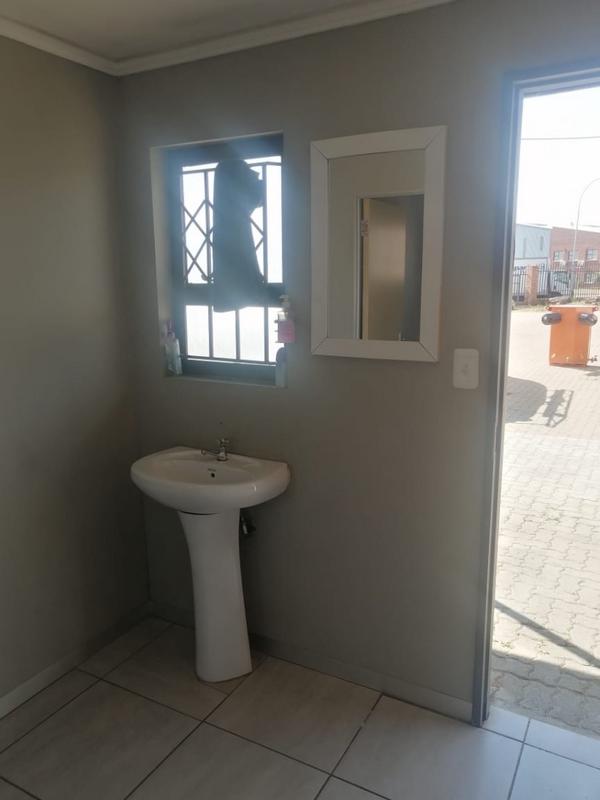 Commercial Property for Sale in Clayville Gauteng