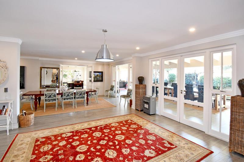 4 Bedroom Property for Sale in Hurlingham Gauteng