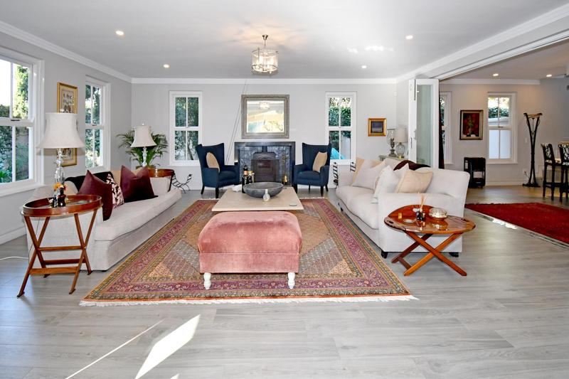 4 Bedroom Property for Sale in Hurlingham Gauteng