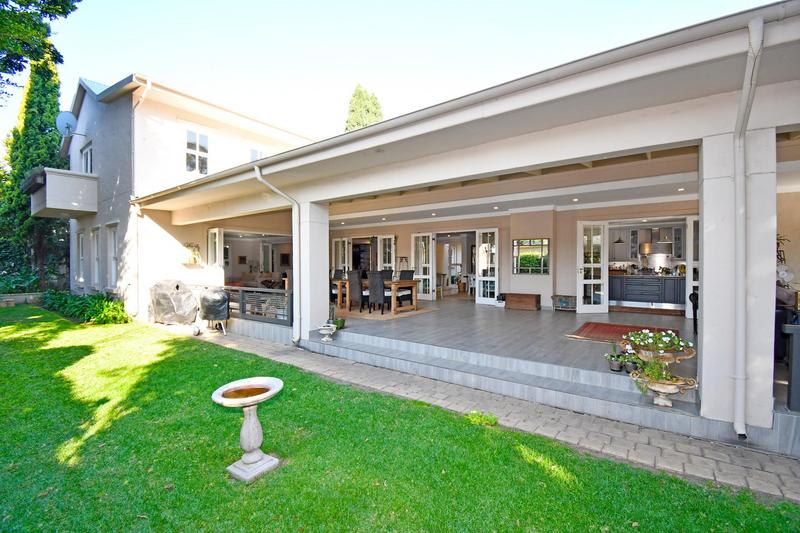 4 Bedroom Property for Sale in Hurlingham Gauteng