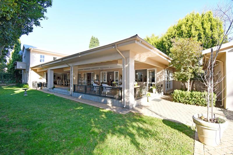 4 Bedroom Property for Sale in Hurlingham Gauteng