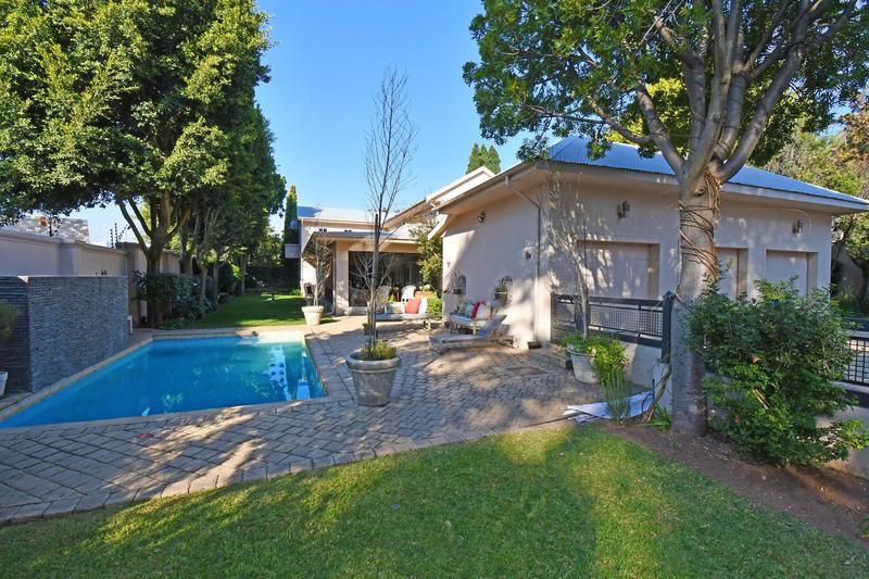 4 Bedroom Property for Sale in Hurlingham Gauteng