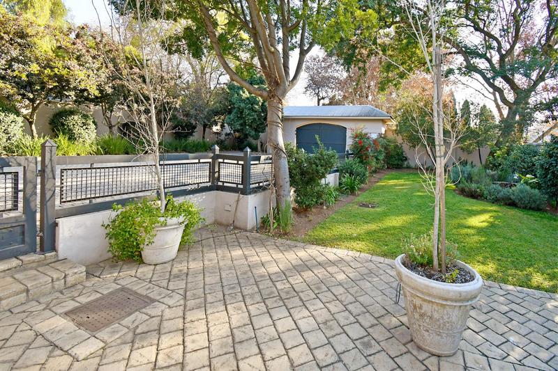 4 Bedroom Property for Sale in Hurlingham Gauteng