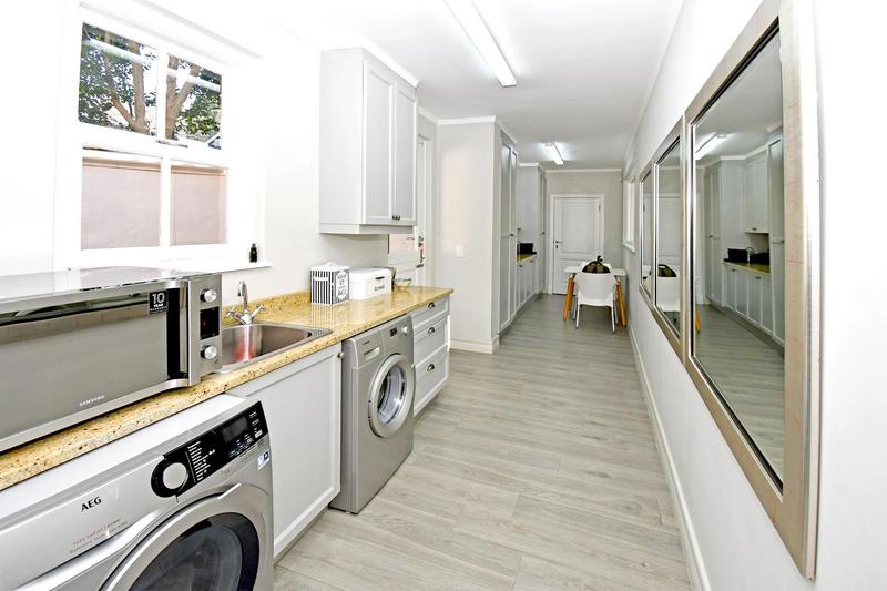 4 Bedroom Property for Sale in Hurlingham Gauteng