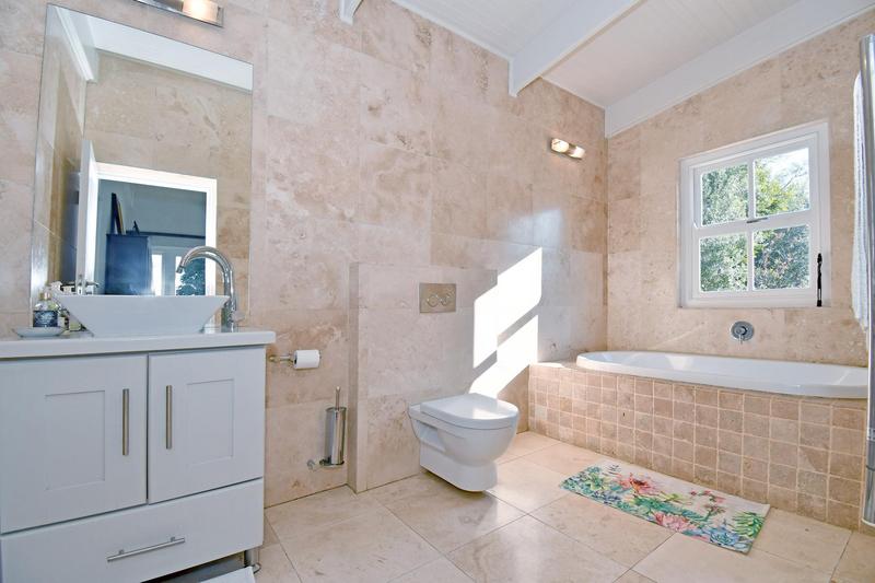 4 Bedroom Property for Sale in Hurlingham Gauteng