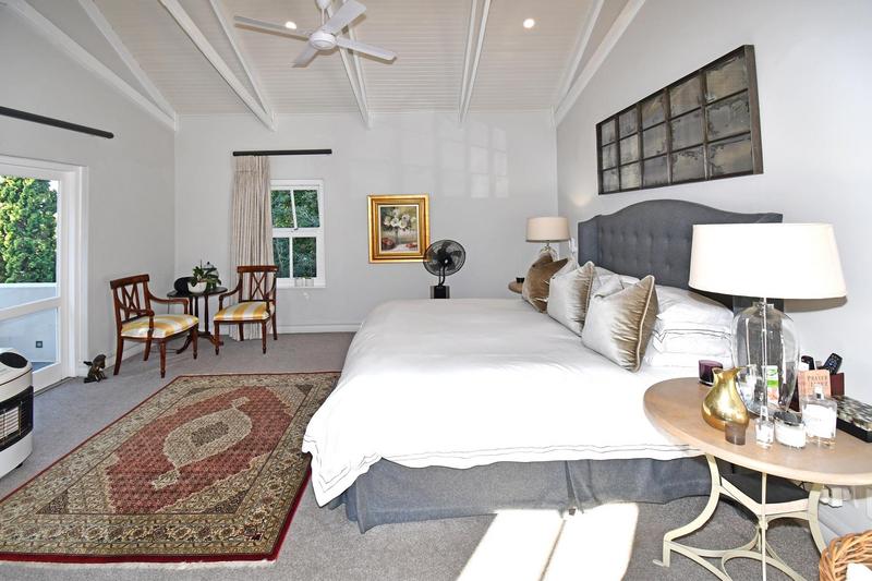 4 Bedroom Property for Sale in Hurlingham Gauteng