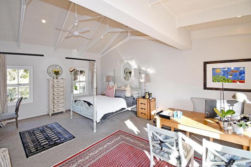 4 Bedroom Property for Sale in Hurlingham Gauteng