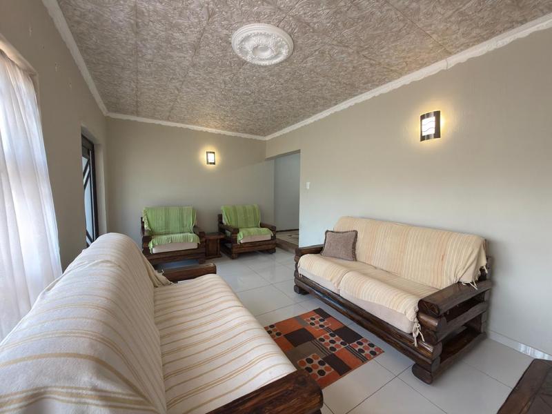 5 Bedroom Property for Sale in The Orchards Gauteng