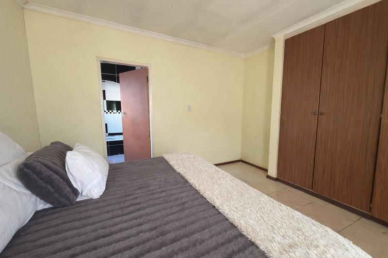 5 Bedroom Property for Sale in The Orchards Gauteng