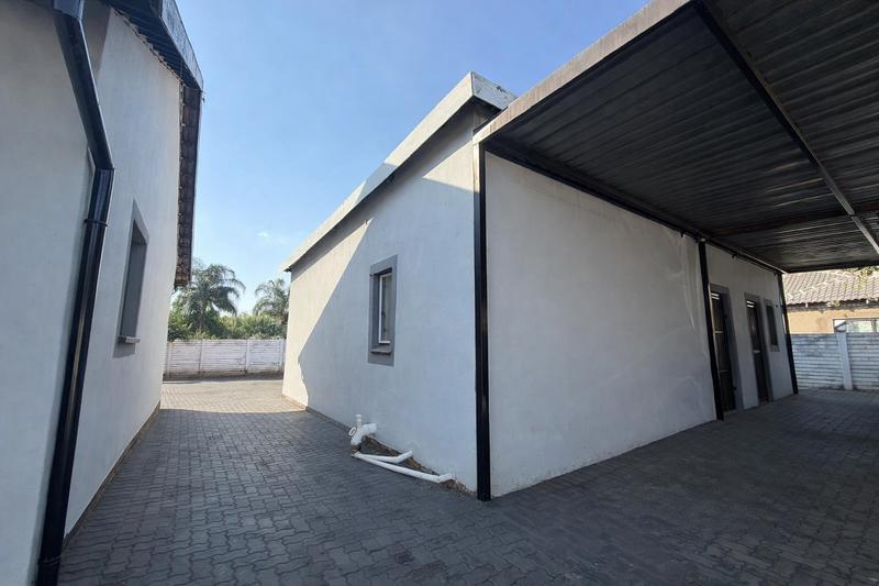5 Bedroom Property for Sale in The Orchards Gauteng