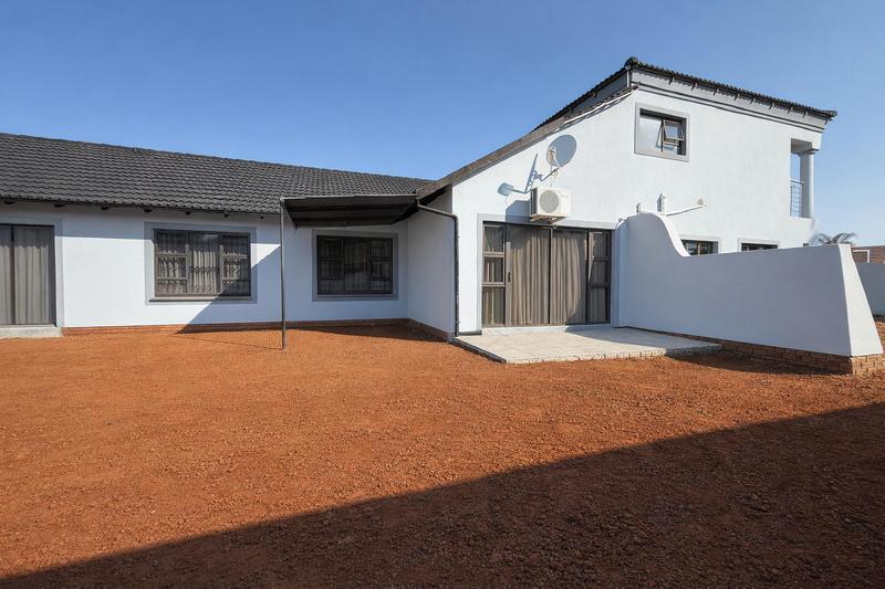 5 Bedroom Property for Sale in The Orchards Gauteng