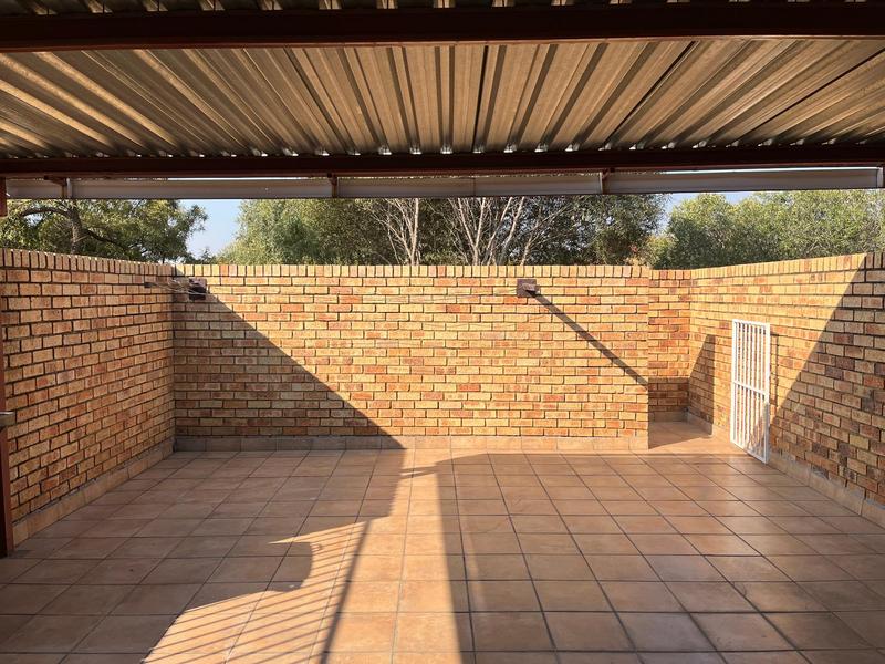 2 Bedroom Property for Sale in Equestria Gauteng
