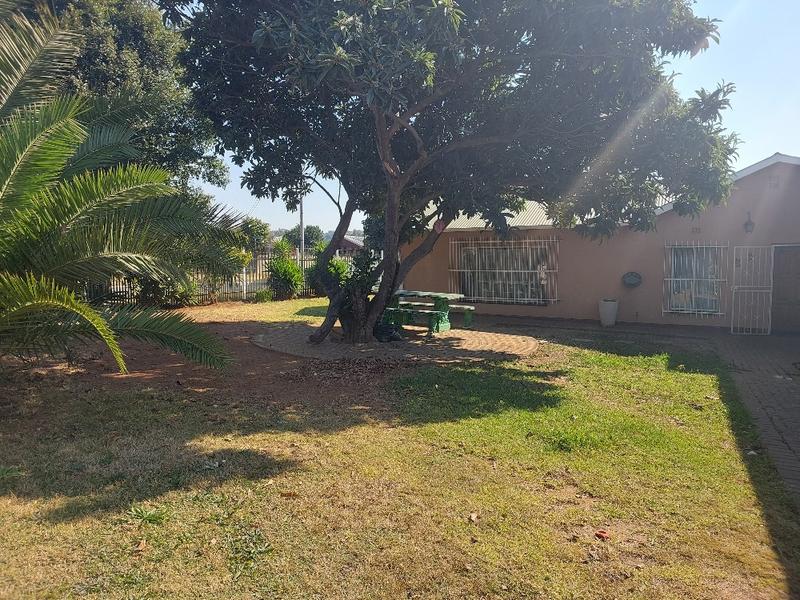 To Let 4 Bedroom Property for Rent in Elsburg Gauteng