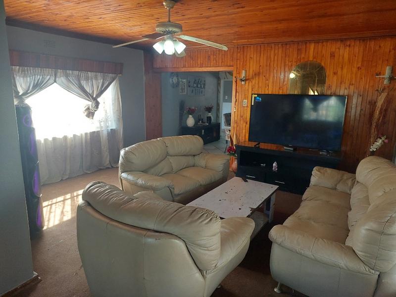 To Let 4 Bedroom Property for Rent in Elsburg Gauteng