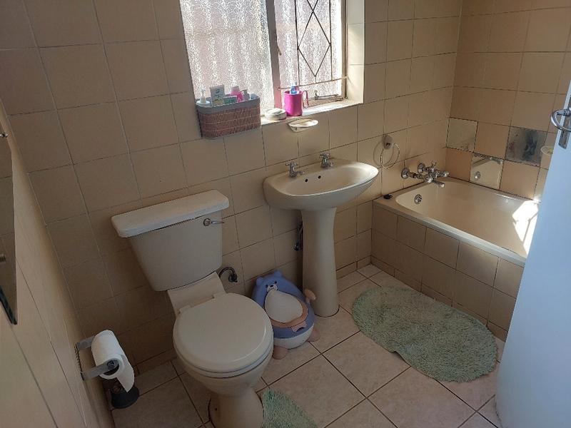 To Let 4 Bedroom Property for Rent in Elsburg Gauteng