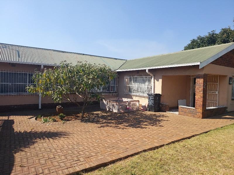 To Let 4 Bedroom Property for Rent in Elsburg Gauteng