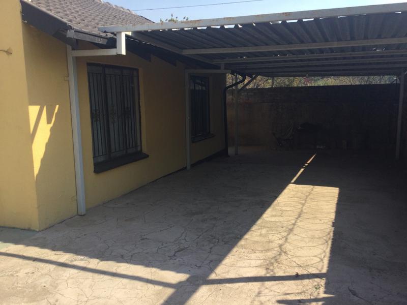 2 Bedroom Property for Sale in Alexandra Gauteng
