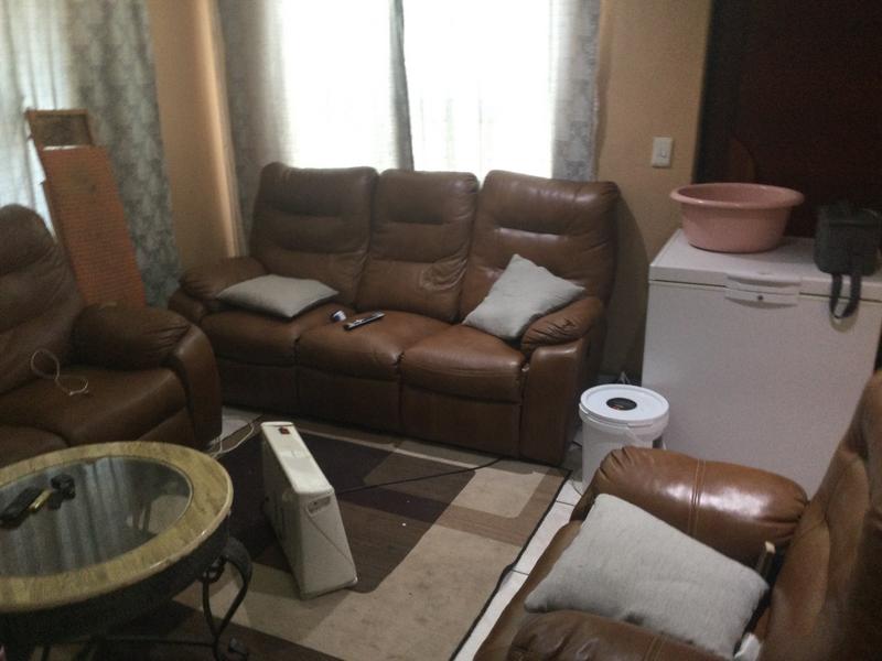 2 Bedroom Property for Sale in Alexandra Gauteng