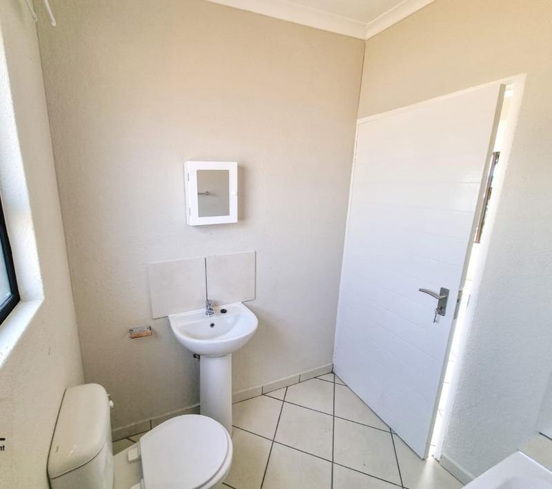2 Bedroom Property for Sale in Lenasia South Gauteng