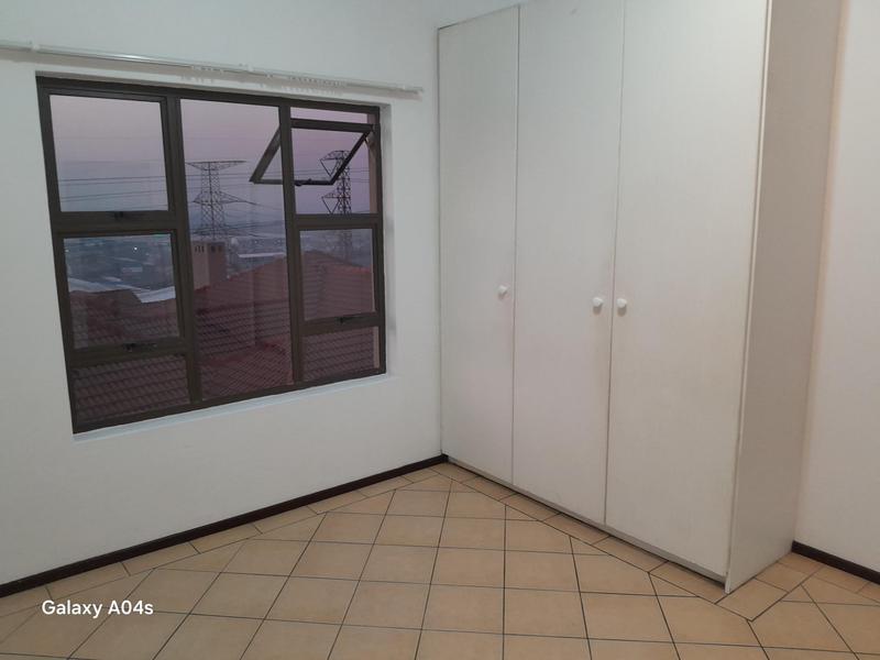 To Let 2 Bedroom Property for Rent in Sunnyrock Gauteng