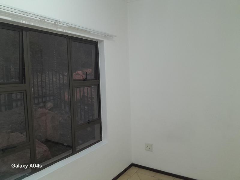 To Let 2 Bedroom Property for Rent in Sunnyrock Gauteng