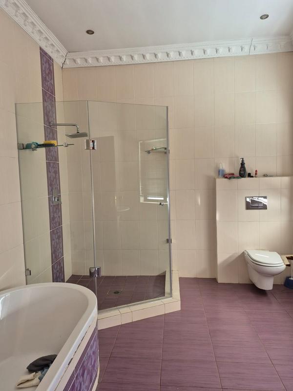 5 Bedroom Property for Sale in Raslouw Gauteng