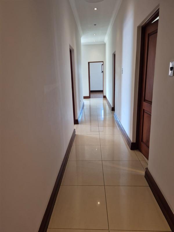 5 Bedroom Property for Sale in Raslouw Gauteng