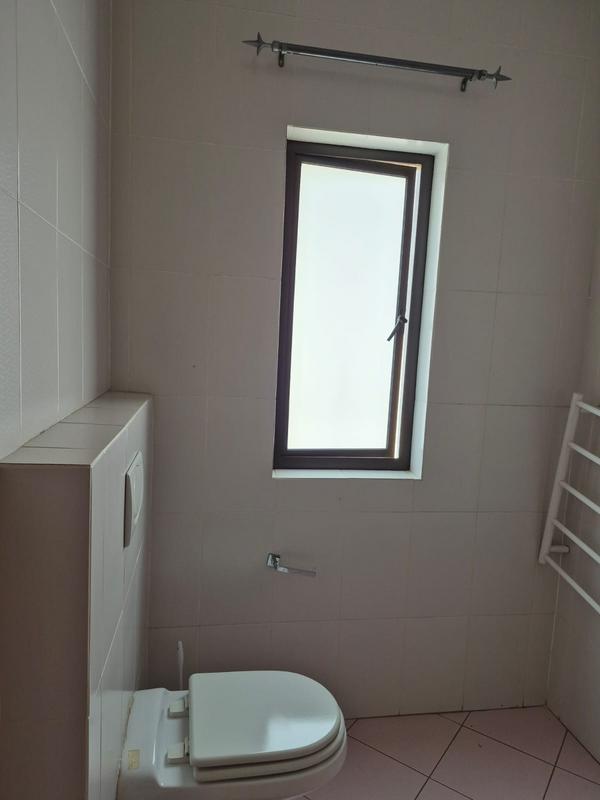 5 Bedroom Property for Sale in Raslouw Gauteng