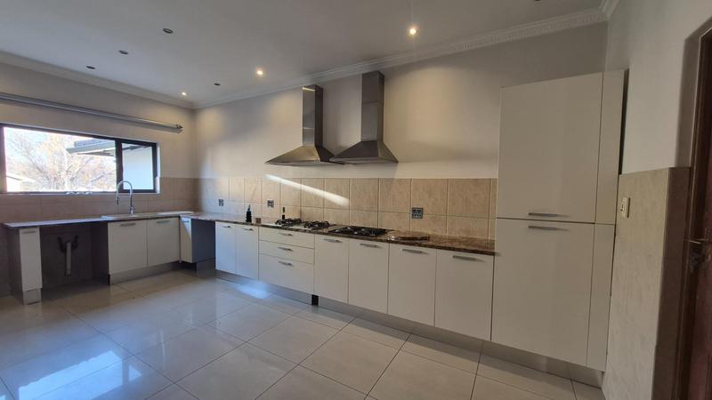 5 Bedroom Property for Sale in Raslouw Gauteng