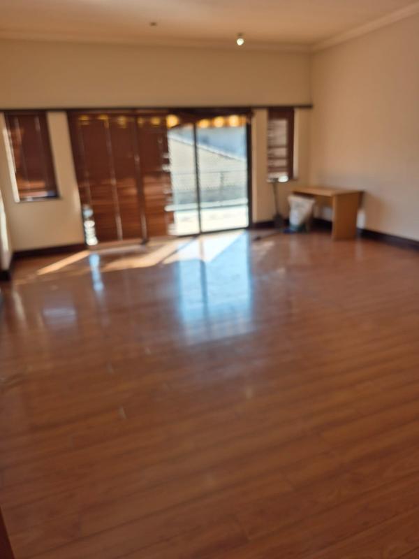 5 Bedroom Property for Sale in Raslouw Gauteng
