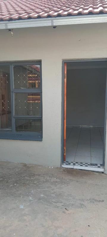 2 Bedroom Property for Sale in Ebony Park Gauteng