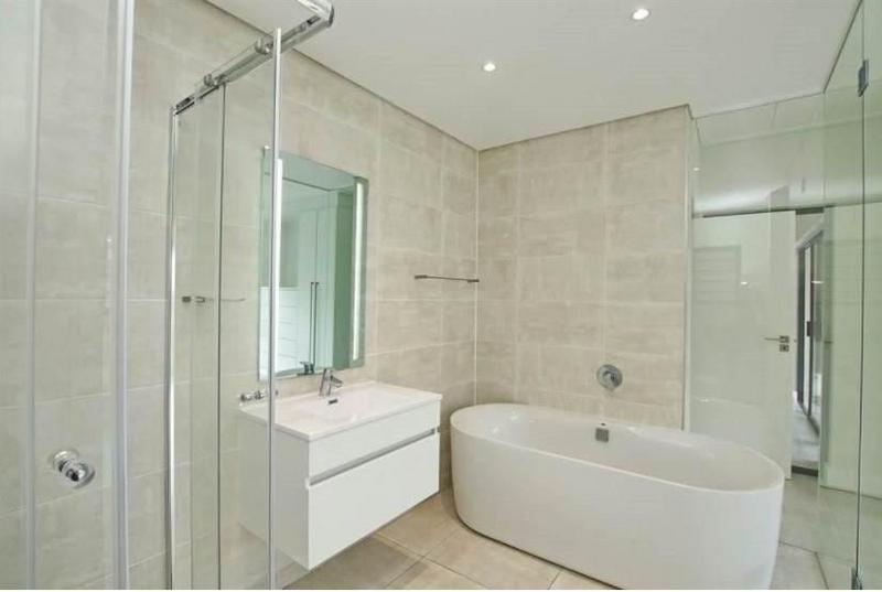 To Let 2 Bedroom Property for Rent in Waterfall Gauteng