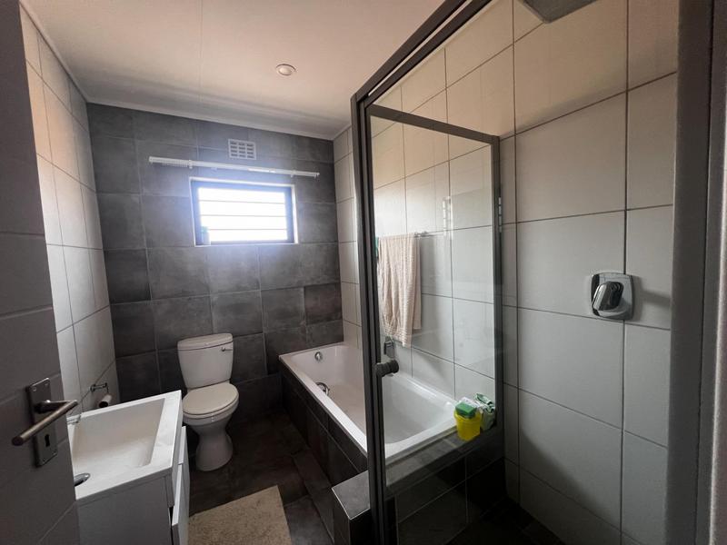 4 Bedroom Property for Sale in Lotus Gardens Gauteng