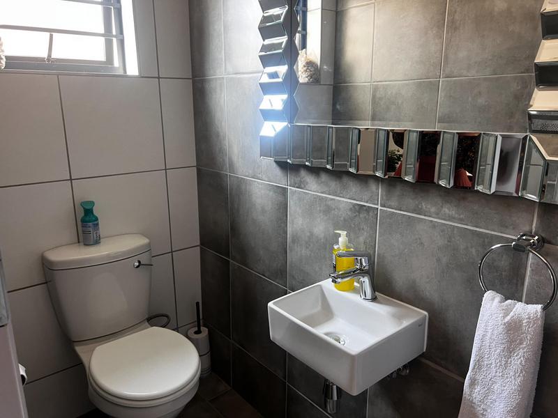 4 Bedroom Property for Sale in Lotus Gardens Gauteng