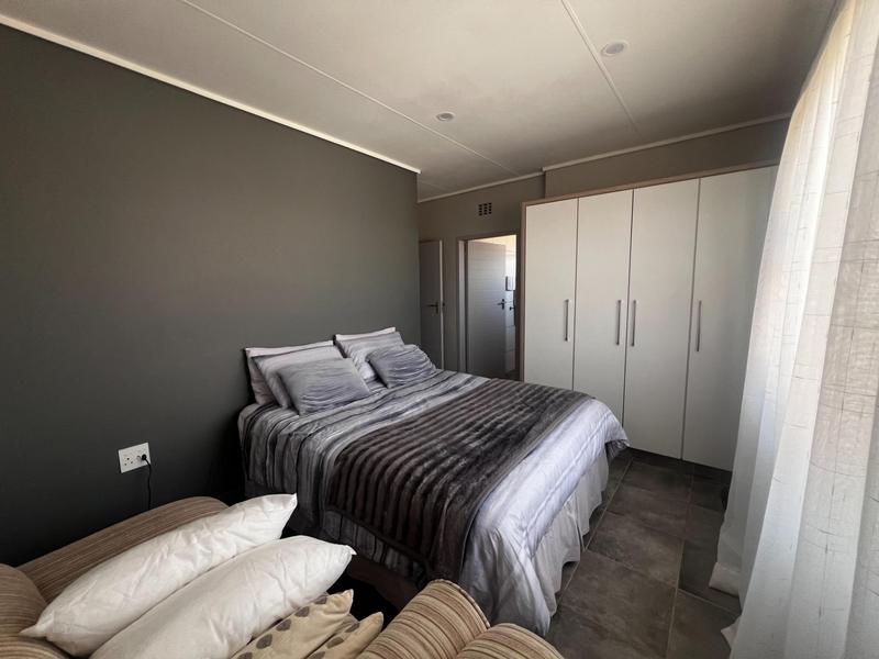 4 Bedroom Property for Sale in Lotus Gardens Gauteng