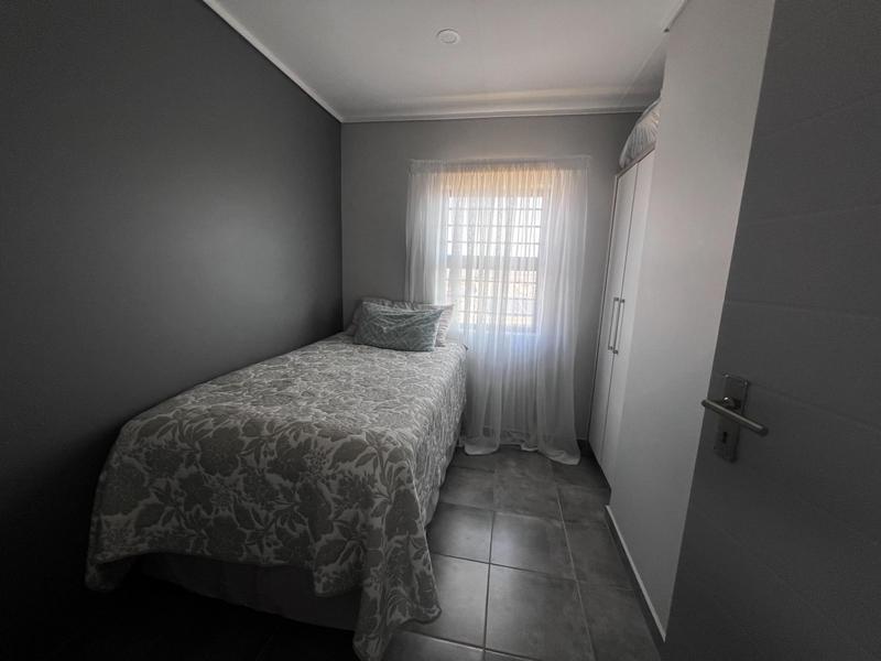 4 Bedroom Property for Sale in Lotus Gardens Gauteng