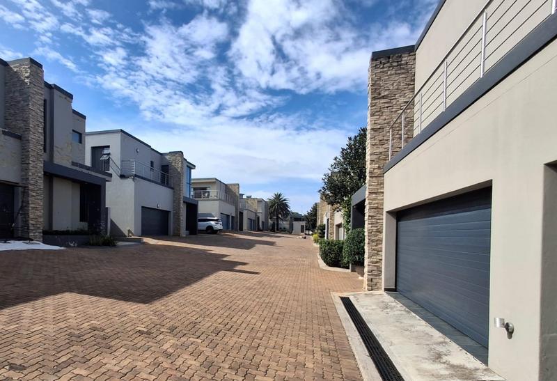 3 Bedroom Property for Sale in Bedfordview Gauteng
