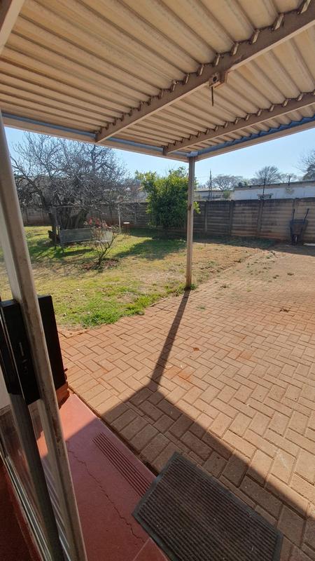 2 Bedroom Property for Sale in Wychwood Gauteng