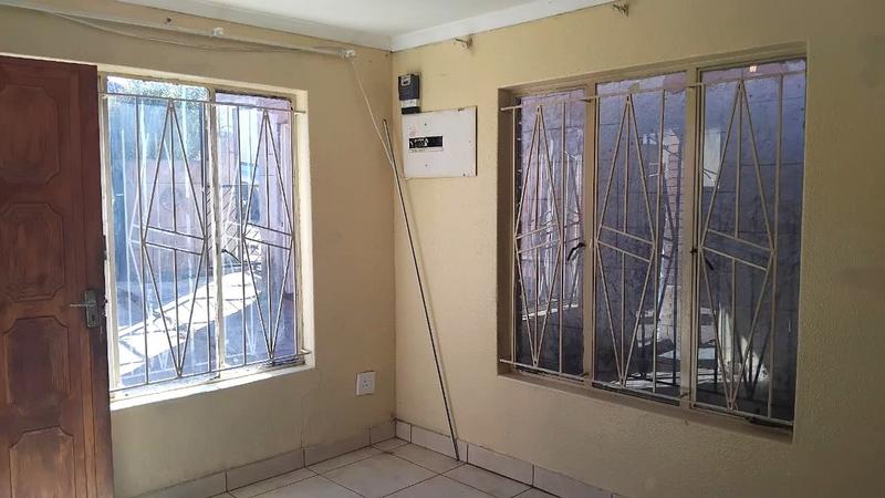 To Let 3 Bedroom Property for Rent in Riverlea Gauteng