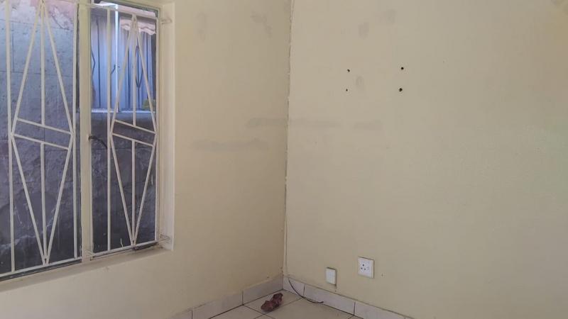 To Let 3 Bedroom Property for Rent in Riverlea Gauteng