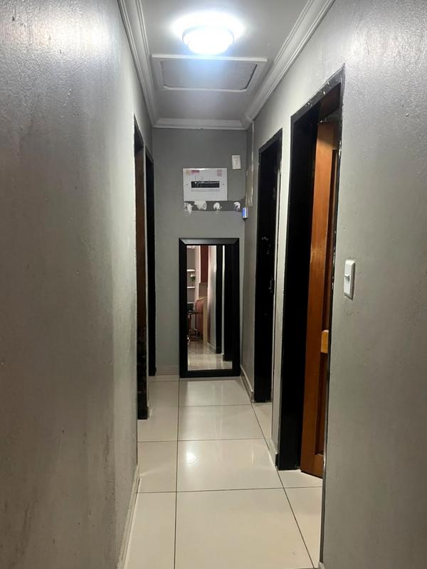 3 Bedroom Property for Sale in Emdeni Gauteng