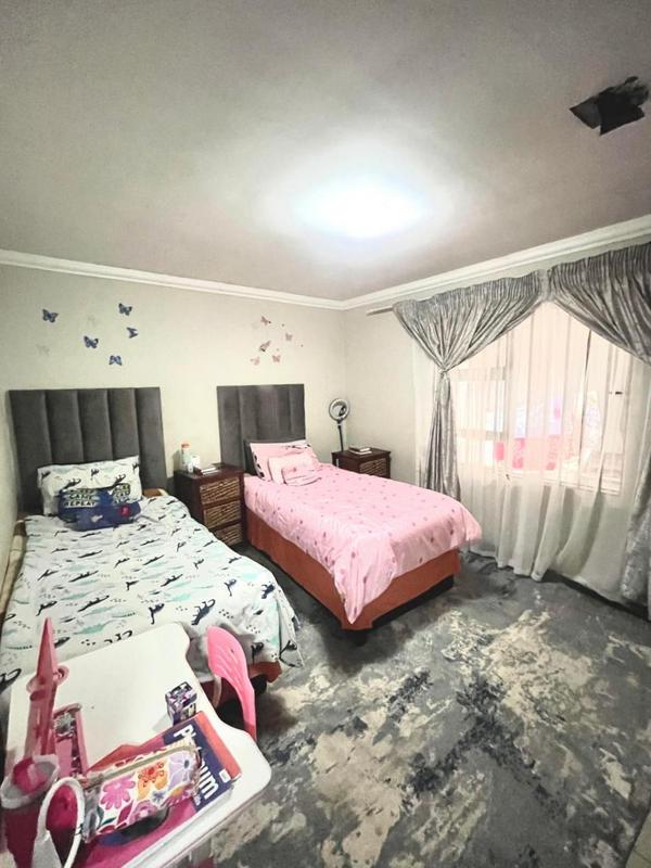3 Bedroom Property for Sale in Emdeni Gauteng