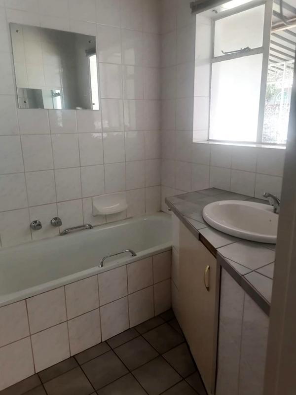 3 Bedroom Property for Sale in Lindhaven Gauteng