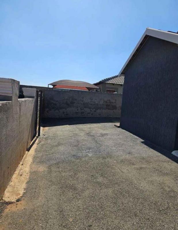 3 Bedroom Property for Sale in Daveyton Gauteng