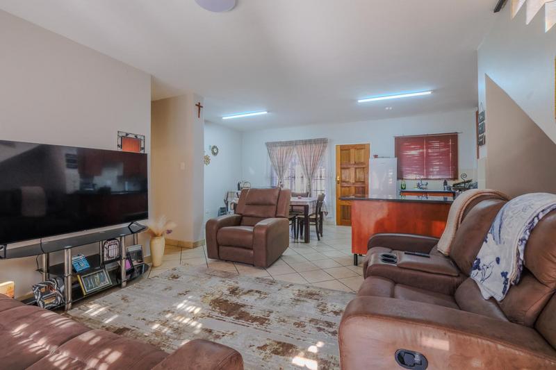 2 Bedroom Property for Sale in Vorna Valley Gauteng